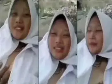 Ngewe Gadis SMA di Atas Batu Sungai Alam Liar